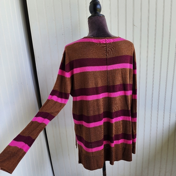 NWT APT 9 Women’s Knit V-Neck Pullover Brown Pink Striped Sweater Lighweight L - Picture 4 of 11